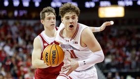 Wisconsin Badgers beat Indiana, Klesmit leads with 24 points