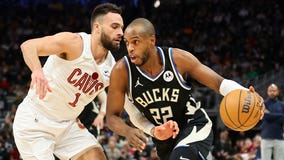 Cavaliers beat Bucks 112-100