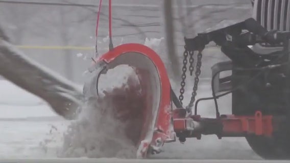 Milwaukee's 1st major snowstorm of season; DPW crews ready