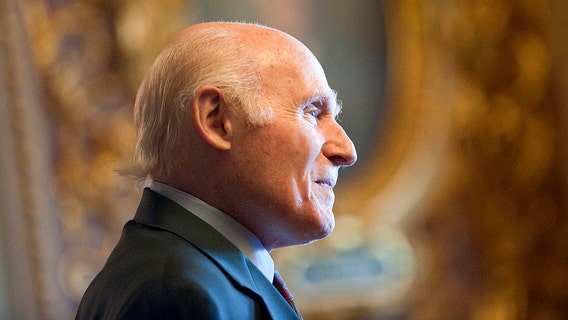 Sen. Herb Kohl Public Memorial Service set for Jan. 12 at Fiserv Forum