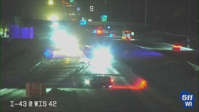 Sheboygan County I-43 closure, recovery of multiple semis