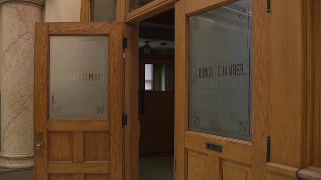 Pay raises for Milwaukee leaders; proposal pitches 15% increase