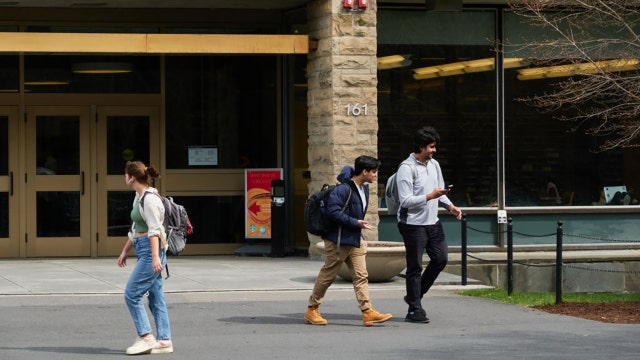 FAFSA: What to know about changes to this year's application for student aid