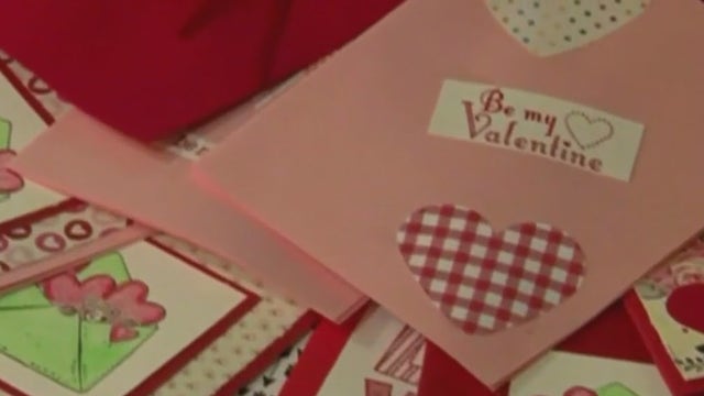 Send Valentine’s Day cards to veterans