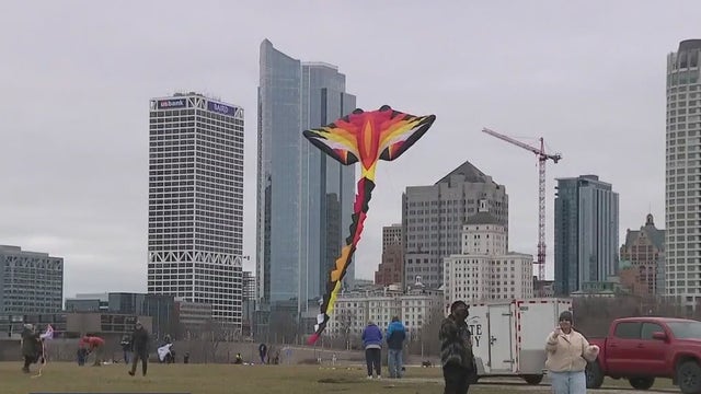 37th Cool Fool Kite & Snow Carving Festival at Milwaukee lakefront