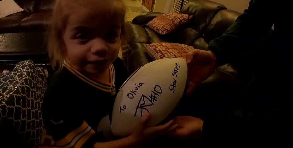 Jordan Love surprises Muskego family