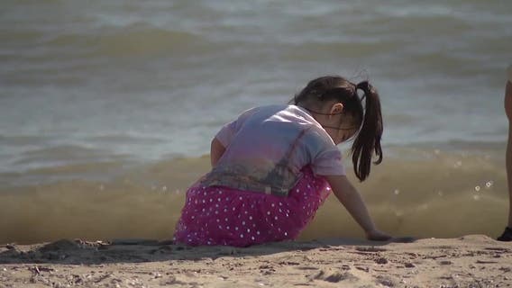 Warm weather in February; Milwaukee residents head outdoors