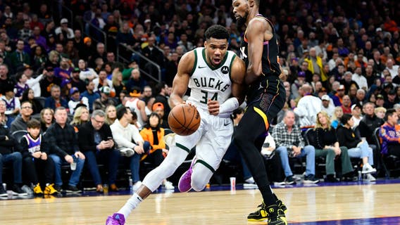 Suns push past Bucks; Booker scores 32, Durant adds 28