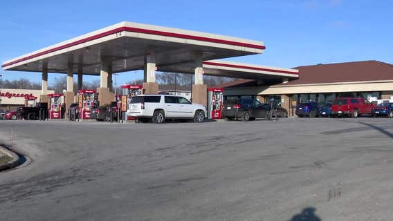 Car stolen at Oak Creek Kwik Trip with children still inside