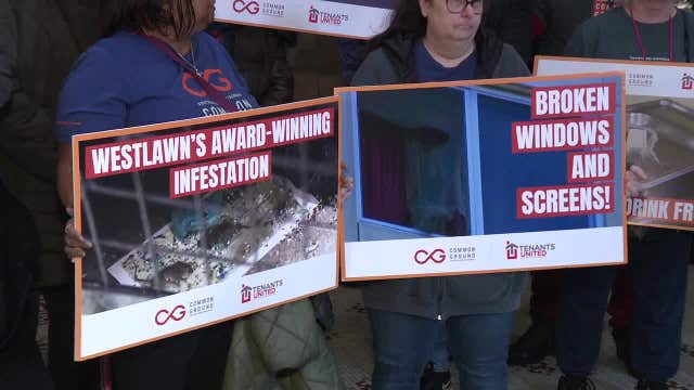 Milwaukee Housing Authority residents protest living conditions