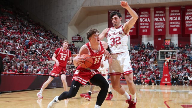 Wisconsin loses to Indiana, game delayed by fire alarm
