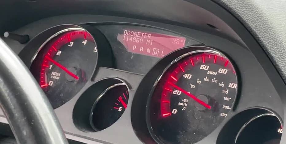 Wisconsin woman suspects odometer fraud after seeing Contact 6 report