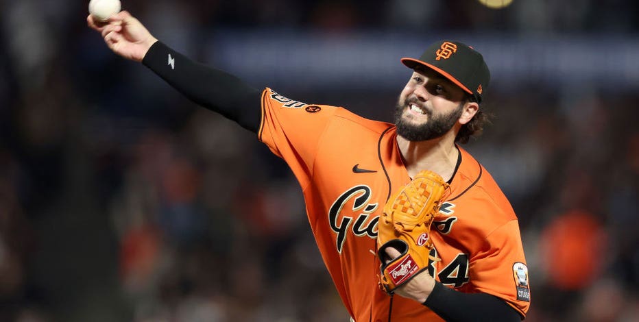 Brewers sign pitcher Jakob Junis, 1-year deal with option