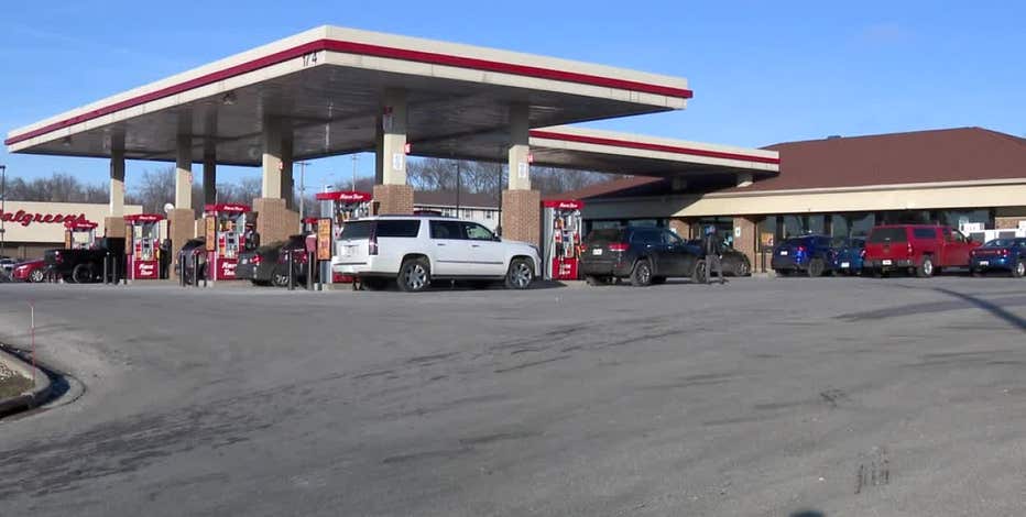 Car stolen at Oak Creek Kwik Trip with children still inside