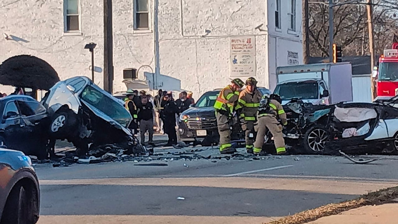 Racine Fatal Crash; 2 Dead, 1 Injured | FOX6 Milwaukee