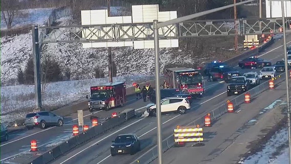 I-894 crash at Loomis Road, 3 sent to hospital