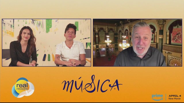 'Música'; Gino at the Movies