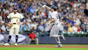 Yankees hit 4 homers in a 15-3 rout of Brewers