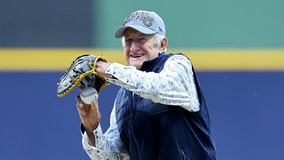 Brewers icon Bob Uecker begins 54th season broadcasting games