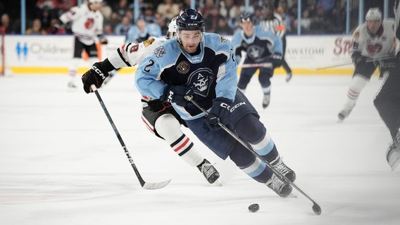 Admirals thwart IceHogs in regular season home finale
