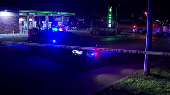 Milwaukee pursuit, fatal crash; 2 dead, 1 hurt after wreck