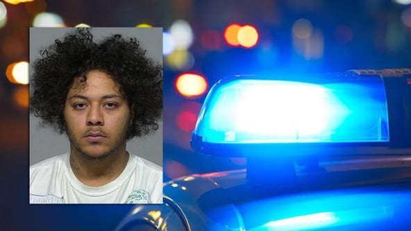 Milwaukee attempted robbery, shooting; 19-year-old man accused