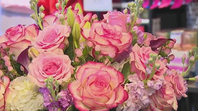 Sendik's celebrating 98th anniversary; event includes cheese, meat, sweets