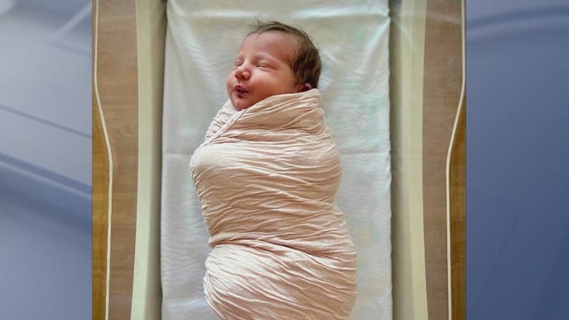 FOX6's Carl Deffenbaugh welcomes daughter