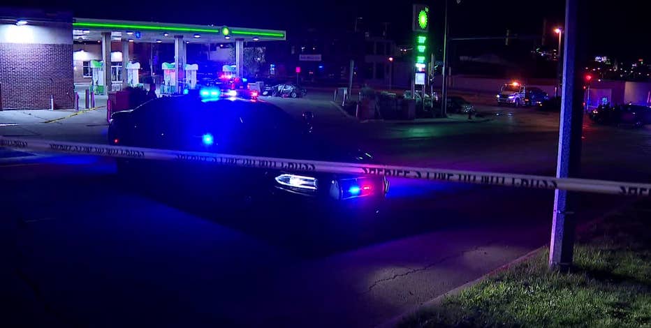 Milwaukee pursuit, fatal crash; 2 dead, 1 hurt after wreck