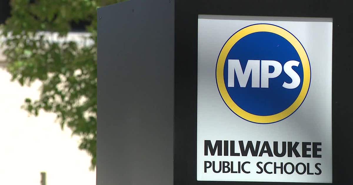 Mps Sign MPS: Record 1,000+ graduates offered scholarships, grants | FOX6 Milwaukee