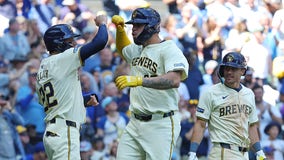 Brewers top Cubs, Gary Sánchez hits go-ahead home run