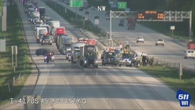 Accident on I-41/US-45 at County Line Road, backups lasted for hours
