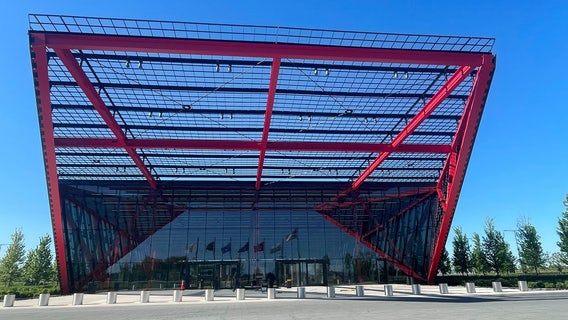 Pritzker Military Archives Center celebrates grand opening