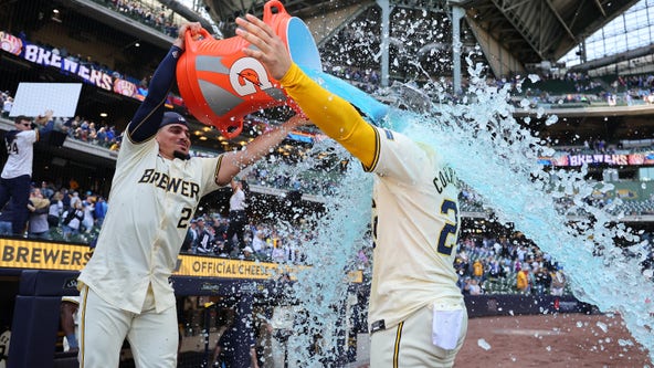 Brewers beat Pirates, team hits 5 homers