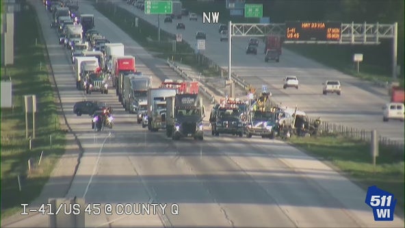 Accident on I-41/US-45 at County Line Road, significant backups