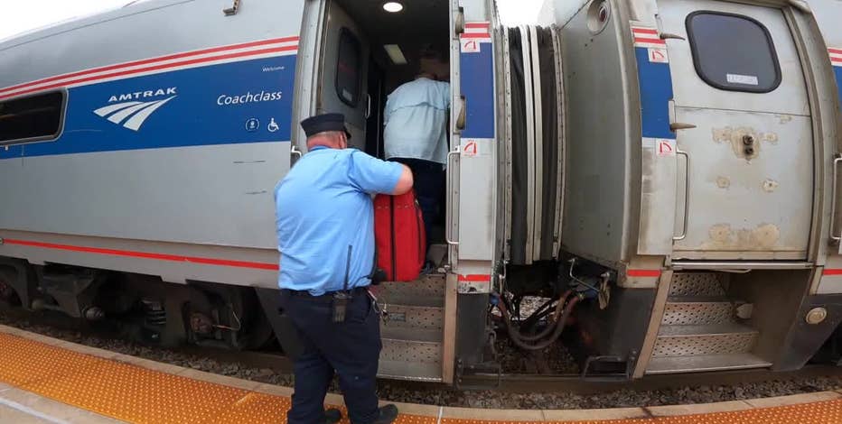 'Brewers Express:' Milwaukee-to-Chicago Amtrak rolls out for Game 3
