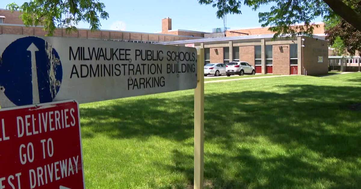 Mps Sign MPS school resource officer requirement, district in talks with city ...