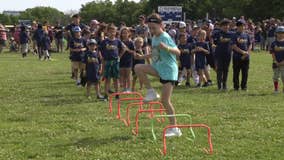 'Play Ball Weekend:' Brewers players, alumni join kids in Milwaukee