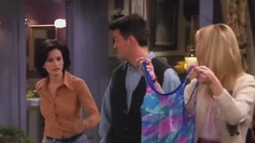 Lisa Kudrow re-watching Friends; remembering co-star Matthew Perry