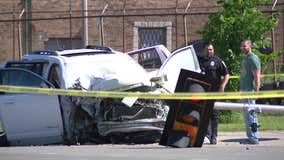 Milwaukee police chase, crash at Teutonia and Atkinson; 2 arrested