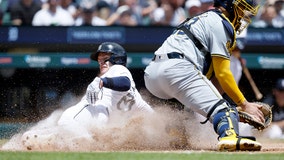 Brewers fall in Detroit, Tigers score 8 runs in 5th inning