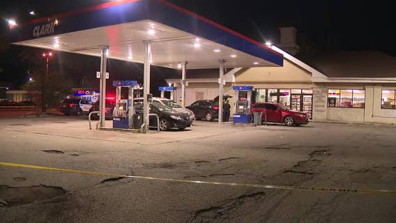 Milwaukee high-risk traffic stop; man arrested, drugs, guns recovered