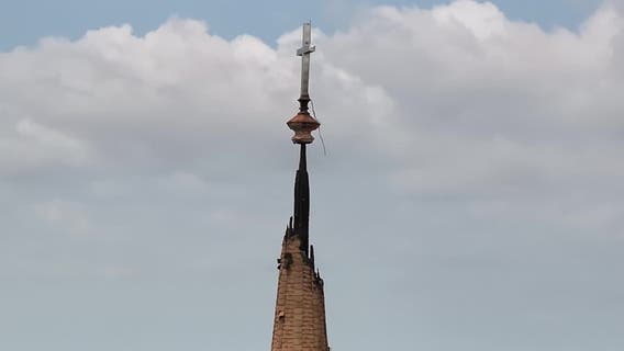 Jefferson church steeple catches fire, multiple crews respond