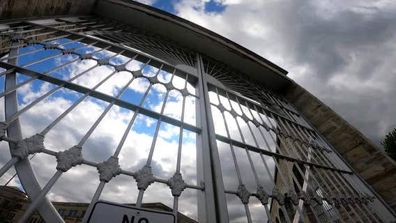 Waupun inmate tried to bribe court clerk, prosecutors say