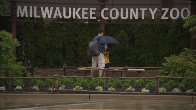 Milwaukee County Zoo celebrates dad with free Father's Day admission