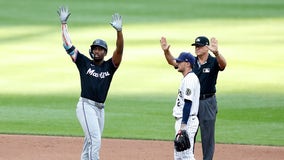 Brewers lose to Marlins, Miami's big 7th inning the difference