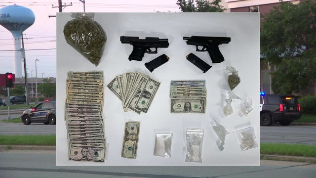 Brookfield police chase 2 stolen vehicles; 3 teens, 2 men arrested