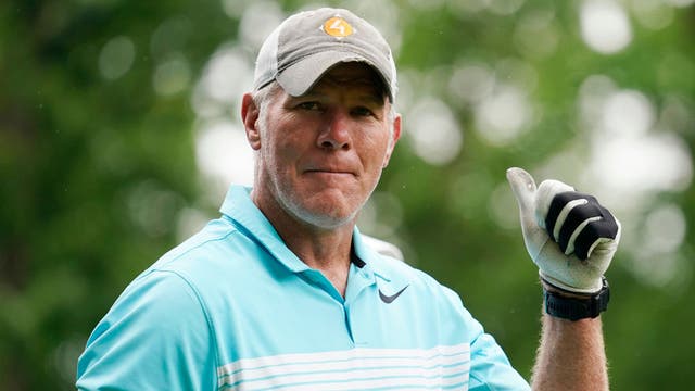 Brett Favre asks appeals court to reinstate defamation lawsuit against Shannon Sharpe