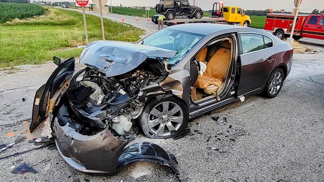 Dover 2-vehicle crash; 3 people hurt, including child