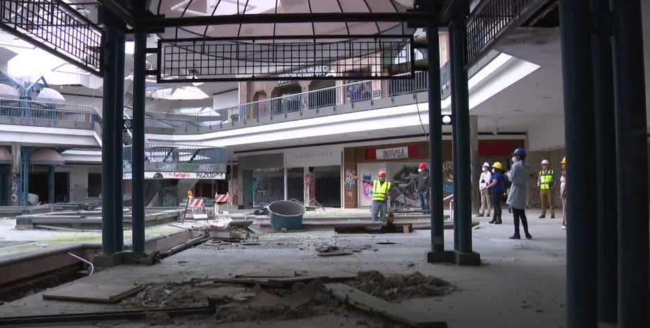 Milwaukee’s Northridge Mall demolition; final look inside